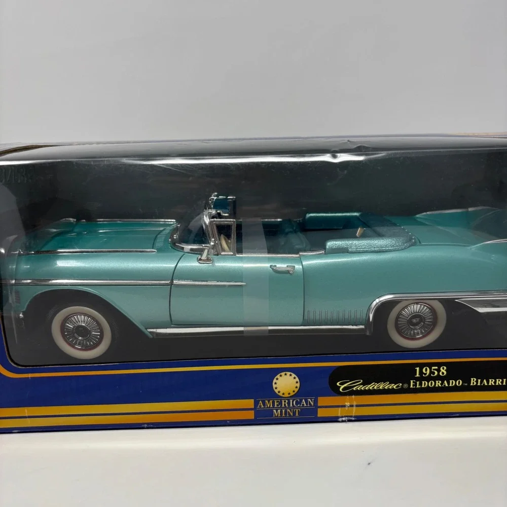 1958 Cadillac Eldorado Biarritz 1:18 American Mint Diecast Model Car Teal